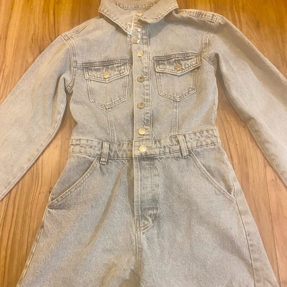 Beautiful Denim long sleeve jean Romper size small